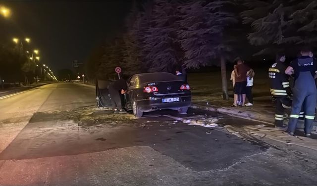 Eskişehir'de seyir halindeki otomobil alev aldı