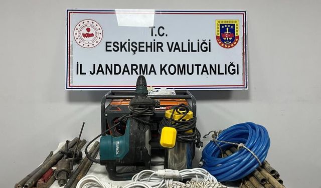 Eskişehir’de kaçak kazı yapan 5 şüpheli suçüstü yakalandı