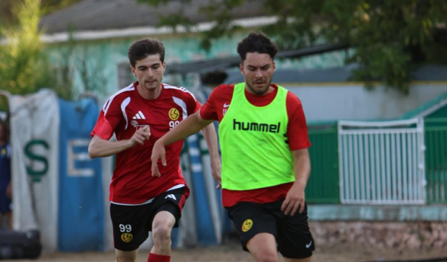 Eskişehirspor gençlerle maç yaptı