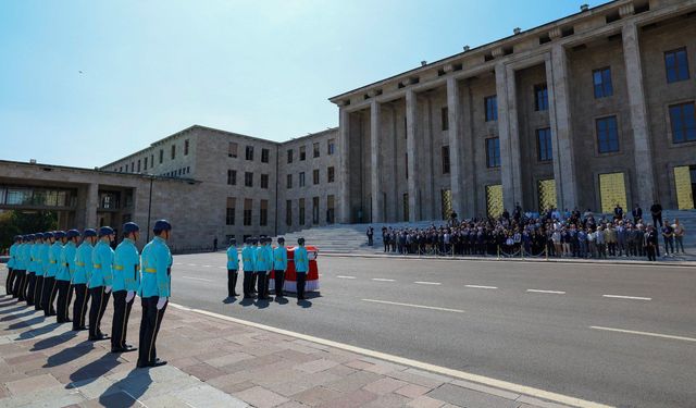 Eski Eskişehir Milletvekili Cevdet Selvi son yolculuğuna uğurlandı