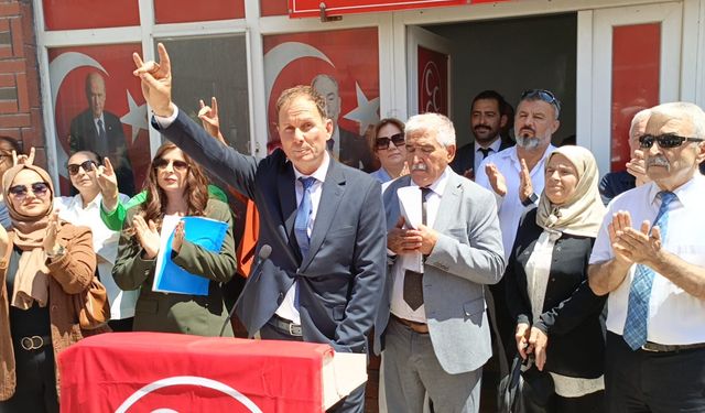MHP Mahmudiye İlçe Teşkilatı'nda Murat Vuran güven tazeledi