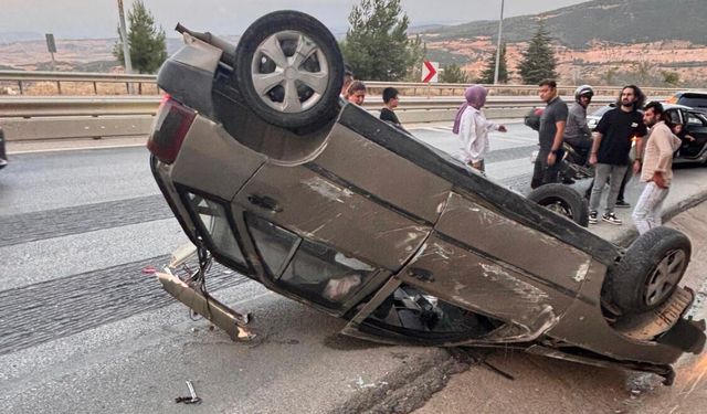 Eskişehir yolunda otomobil ters döndü: 1 yaralı