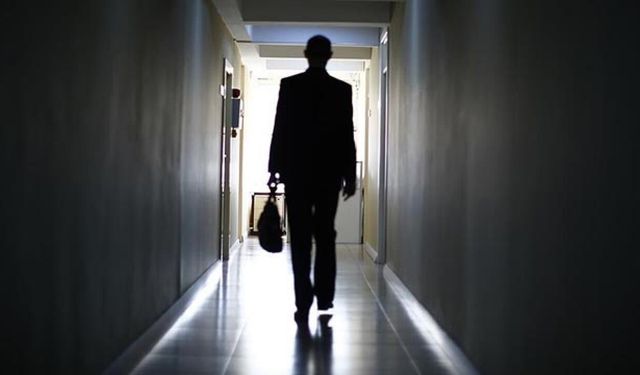 ILO raporu tehlikeyi gözler önüne serdi: Genç işsizliğinde yapay zeka alarmı!