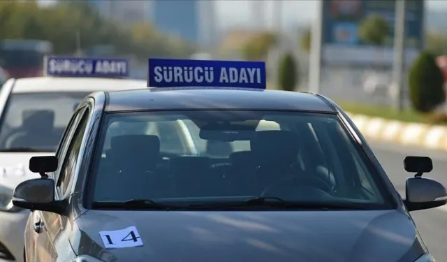 Ehliyet sınavında ezber dönemi bitiyor: Serbest güzergâh geliyor