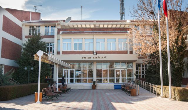Anadolu Üniversitesi Turizm Fakültesi sektöre donanımlı profesyoneller yetiştiriyor