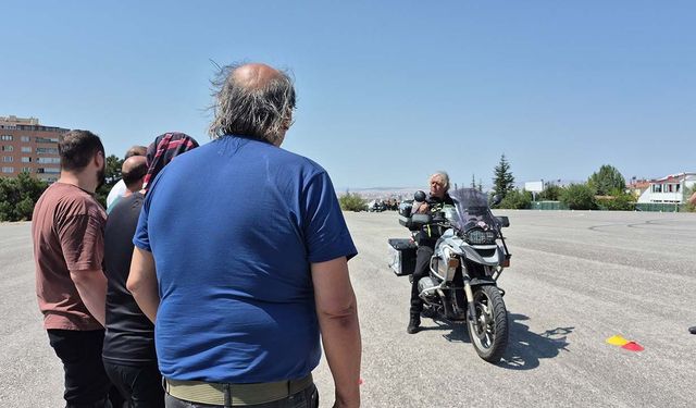 Eskişehir'de motosiklet sürücülerine hayati eğitim