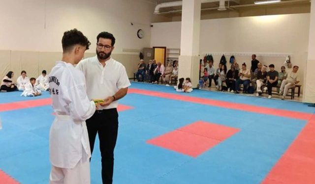 Çocuk Evleri Sitesinde kalan sporcu, kuşak sınavını başarıyla geçti