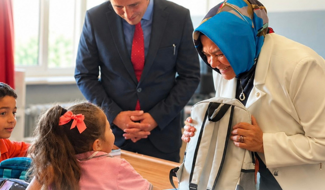 Gürcan’dan öğrencilere mesaj: “Yolunuz açık olsun çocuklar”