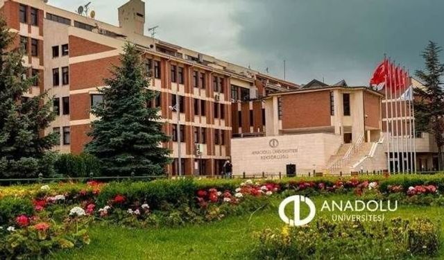 Anadolu Üniversitesi’nde akademik yıl “Dünya Düzeni ve Türkiye” dersiyle başlıyor