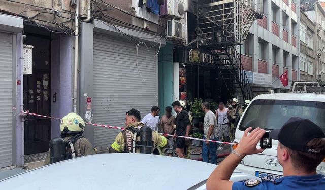 Bakırköy’de 6 katlı otelde yangın: 12 yaralı