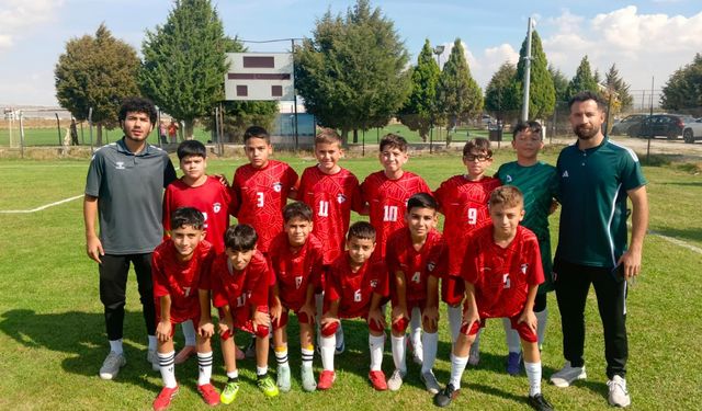 Son şampiyon galibiyetle başladı 3-0