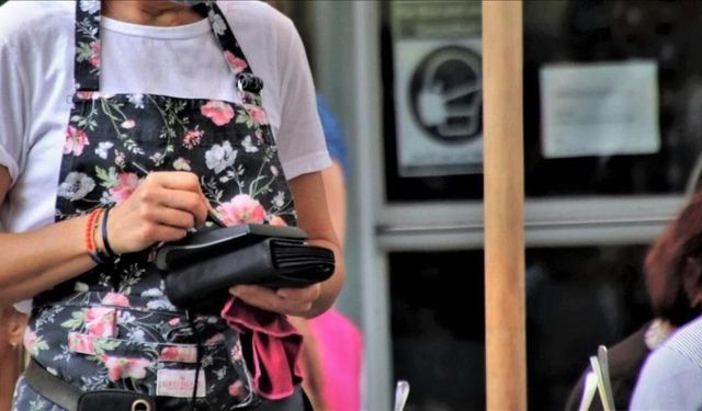Yapay zeka menüsü müşteriyi kaçırdı: Gerçek dışı yemek görselleri tepki çekti