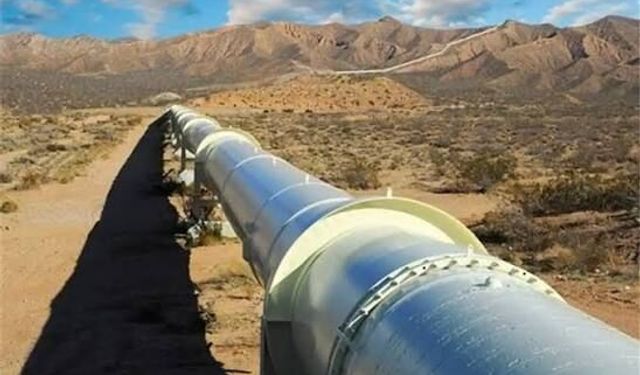 Suudi Arabistan: "Doğu-Batı Ham Petrol Boru Hattı, tedbiren kapatıldı"
