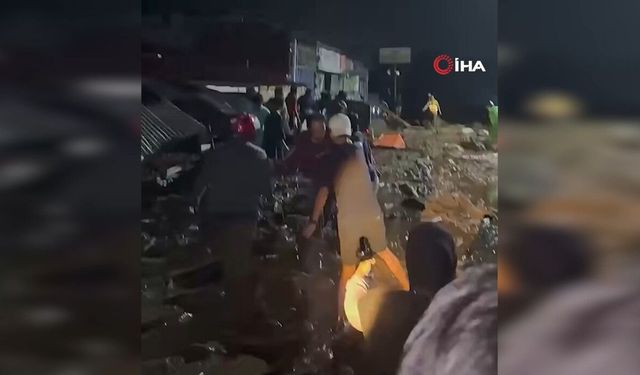Endonezya'yı sel vurdu: 1 ölü, 4 yaralı