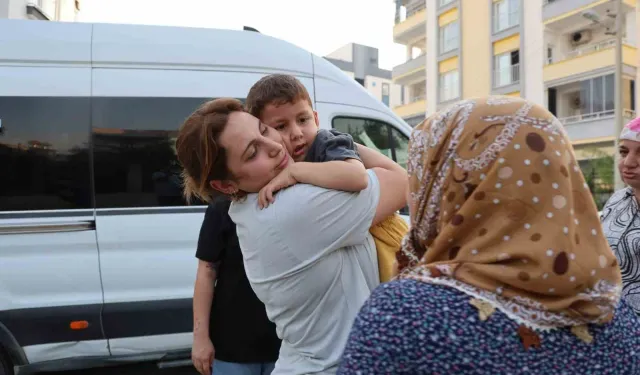 KKTC'deki feribot faciasından kurtulan Adanalı gençler ailelerine kavuştu