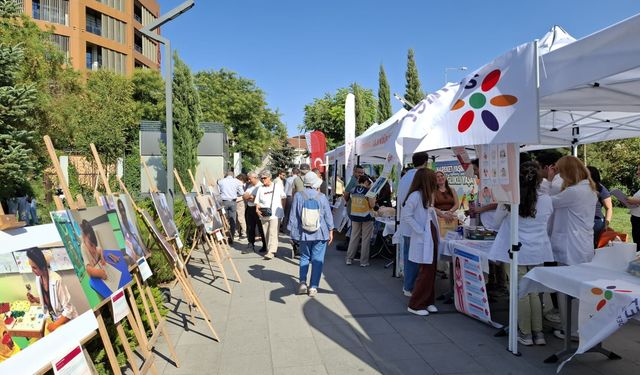 Eskişehir’de Halk Sağlığı Haftası başladı: Millet Bahçesi’nde stantlar kuruldu