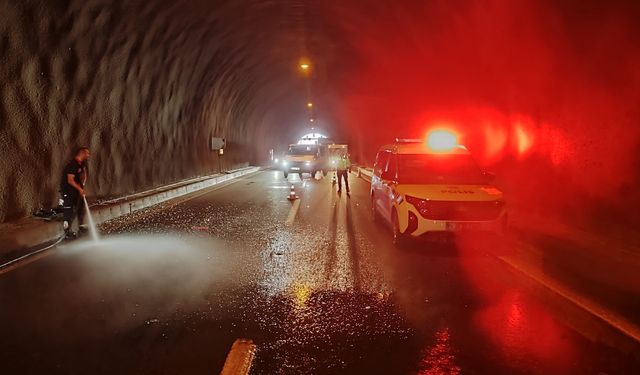 Tünelde trafik kazası: 3 yaralı