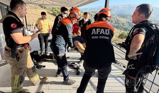 Su kuyusuna düşen 2 kişi kurtarıldı