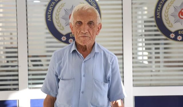 75 yaşındaki adamı evlilik vaadiyle kandırdı, baklava alırken kaçtı