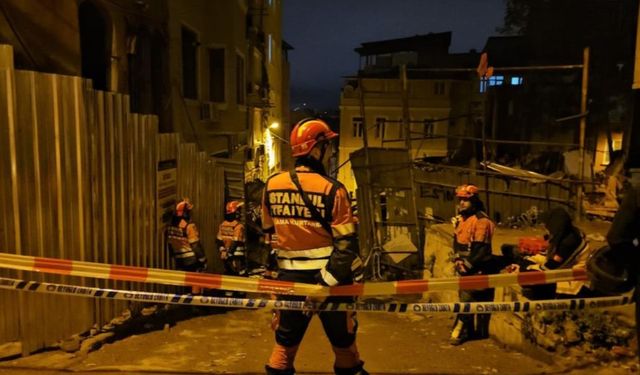 Beyoğlu’nda çöken 5 katlı binada arama çalışmaları tamamlandı