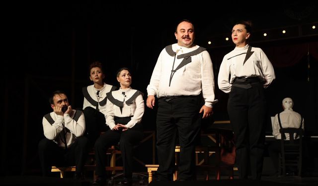 Odunpazarı Belediye Tiyatrosu sezonu “Zamazingo” ile açtı
