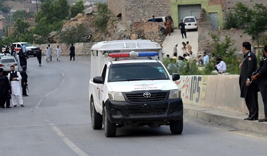 Pakistan’da araçlara silahlı saldırı: 38 ölü