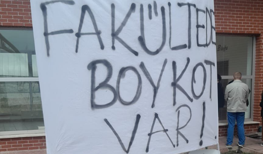 Anadolu Üniversitesi öğrencilerinden boykot kararı!