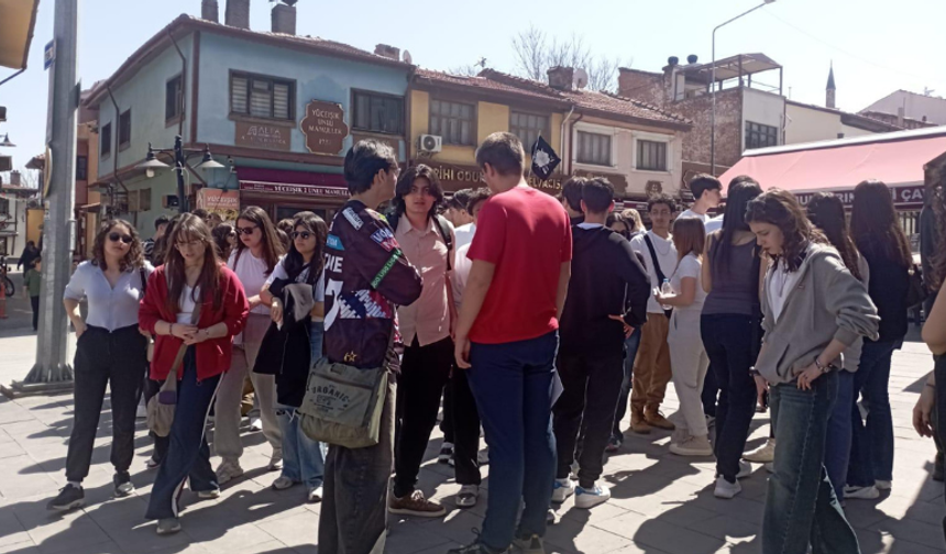 Odunpazarı öğrenci akınına uğradı!