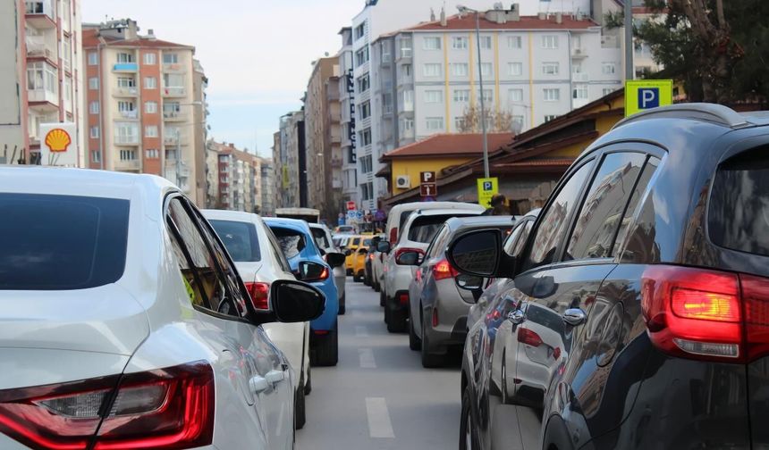 Eskişehir'de trafiğe kayıtlı araç sayısı 400 bin 886'ya ulaştı