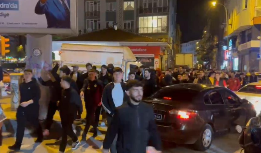 Eskişehirspor taraftarı sokağa döküldü