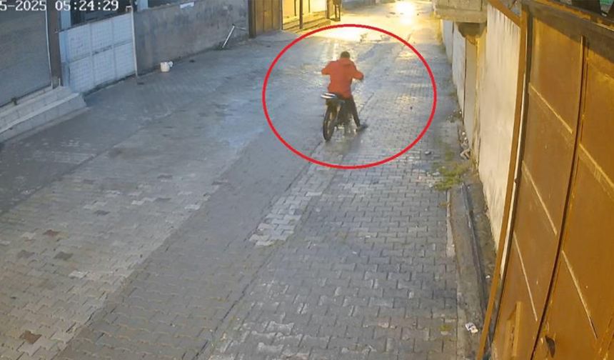 Çaldığı motosiklet arızalanınca park edip, başka motosiklet çaldı