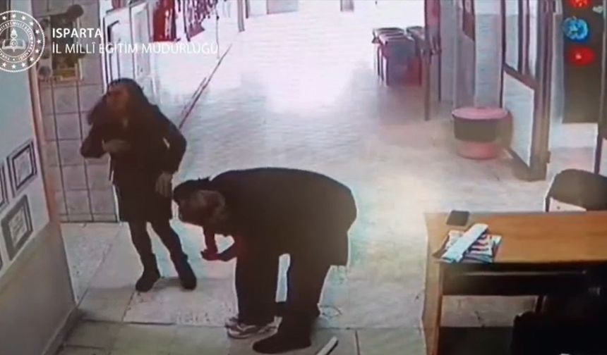 Sınıfta ölümle burun buruna gelen öğrenciye öğretmeni can oldu
