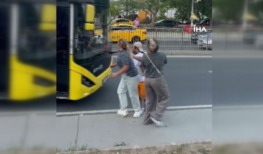 Eyüpsultan’da İETT şoförü otobüsü yolcuların üzerine sürdü: O anlar kamerada