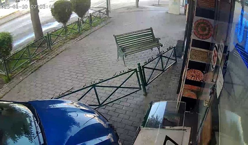 Alkollü kadın sürücü aracıyla tatlıcıya daldı