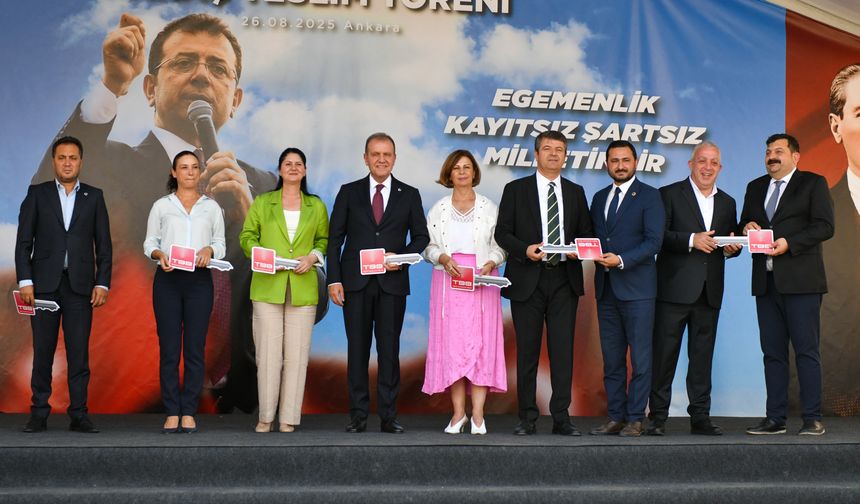 Başkan Ayşe Ünlüce, Ankara’daki Araç Teslim Törenine katıldı