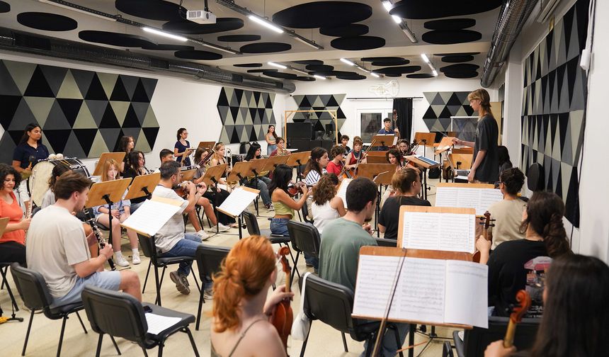 Muhteşem çocuklar yeni türkü ile verecekleri konser için hazırlanıyor