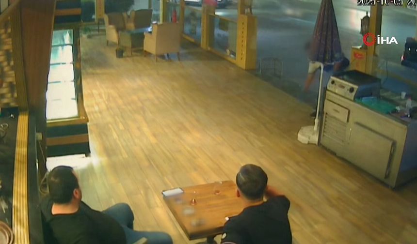 Pastaneye atılan pimi çekilmemiş bombanın yeni görüntüleri ortaya çıktı