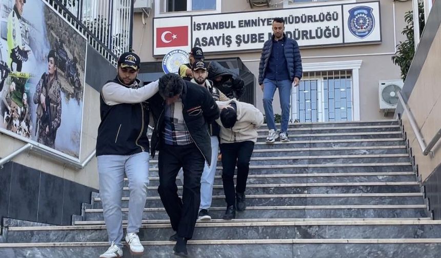 İstanbul'da turistin parasını "tırnakçılık" yöntemiyle çaldılar