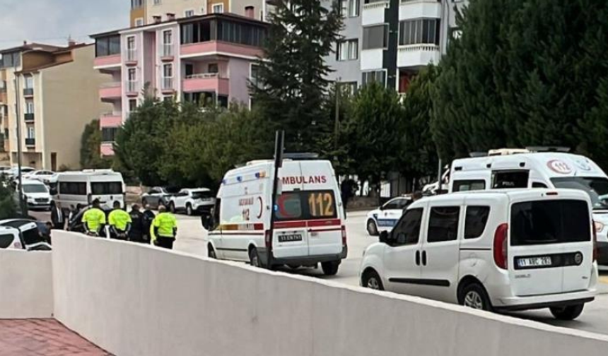 Eskişehir ve Bilecikli aile arasında mahkeme çıkışı kanlı kavga: 4 kişi yaralandı!