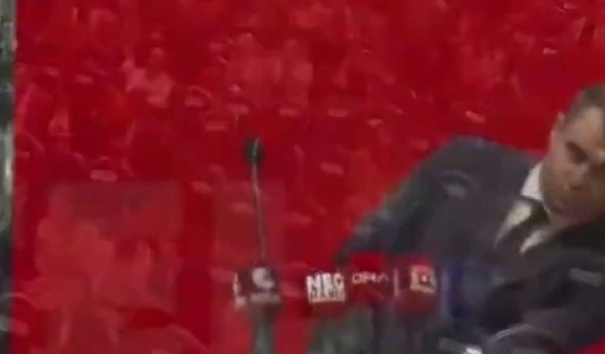 CHP İzmir’de tek aday Çağatay Güç, kürsüde bayıldı