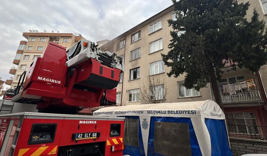 Dairedeki kombi patladı: 1 yaralı