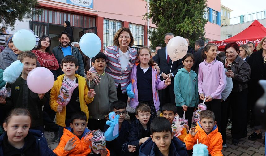 Başkan Ünlüce, Mihalgazi’de çocukların coşkusuna ortak oldu