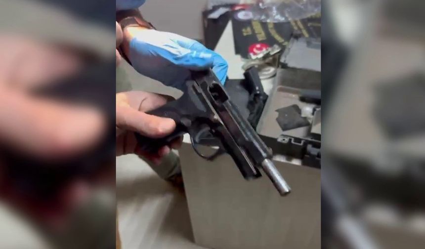 Bursa’da kaçak silah atölyesine Yıldırım operasyonu: Çok sayıda silah ele geçirildi