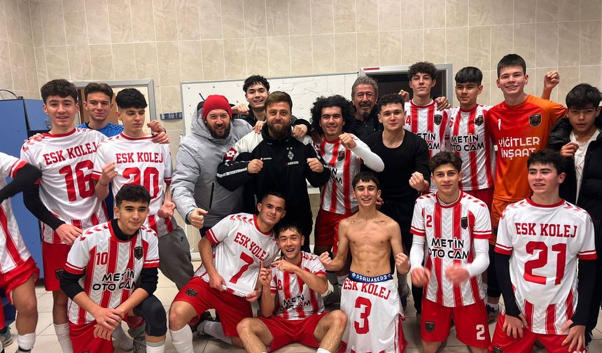 Kolej'in gençleri farklı 6-0