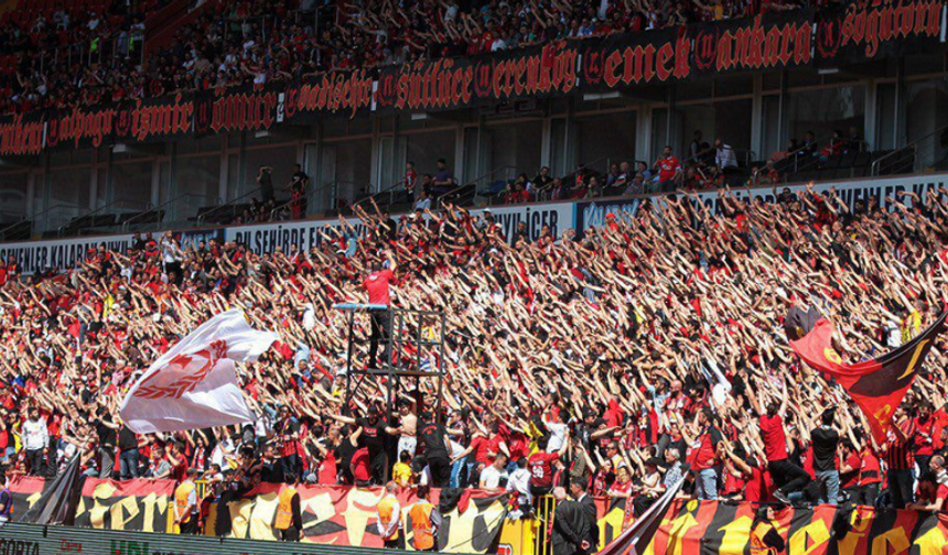 AK Parti Eskişehir Milletvekili Nebi Hatipoğlu’ndan taraftara rekor çağrısı