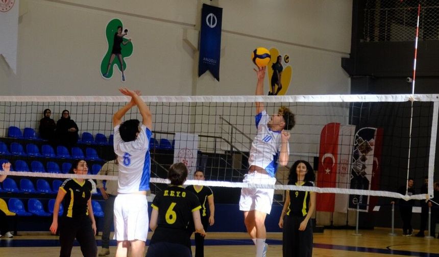 Engelsiz voleybol etkinliği