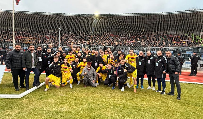 Es-Es kendini yarışta tuttu