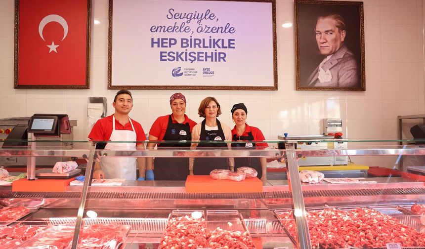 Başkan Ünlüce açıkladı: Eskişehir'e 2 yeni Halk Et marketi açılacak!