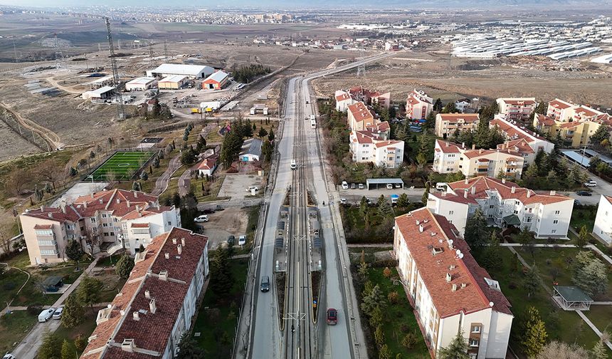 Eskişehir’de mahalleli isyan etti: “Bu yol daha kaç can alacak?”