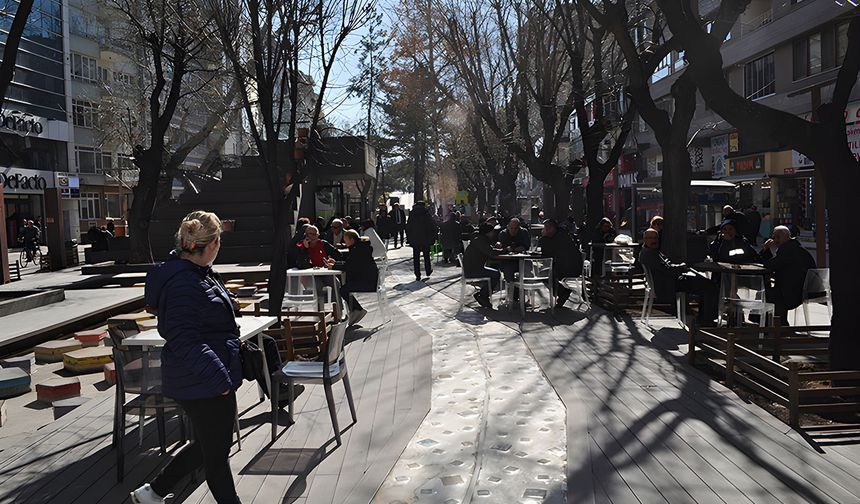 Eskişehir'de hava sıcaklığı mevsim normallerinin üzerinde